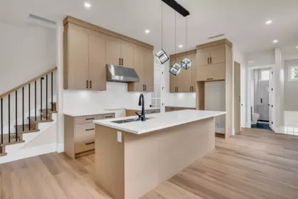 Kitchen Island Photo of 9657 161a Street, Surrey, BC