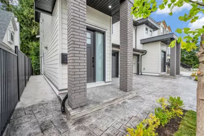 Kitchen Photo of 9657 161a Street, Surrey, BC
