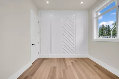 Laundry Room Photo of 9657 161a Street, Surrey, BC