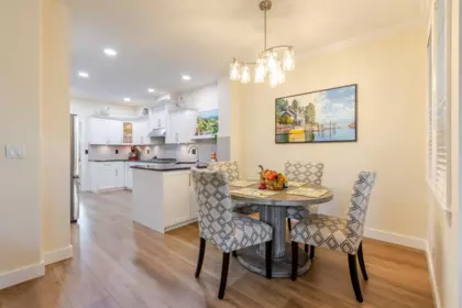 Breakfast Nook Photo of 107 15350 Sequoia Drive, Surrey, BC