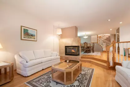 Dining Area Photo of 6440 Rosebery Avenue, West Vancouver, BC