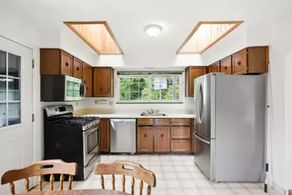 Breakfast Nook Photo of 1890 Charles Street, Port Moody, BC