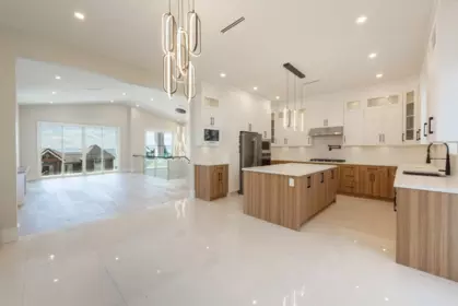 Kitchen Island Photo of 5962/64 Barnacle Street, Sechelt, BC