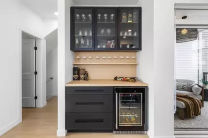Kitchen Island Photo of 29 2891 Montrose Avenue, Abbotsford, BC