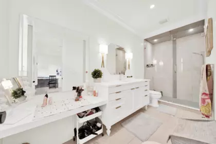 Mudroom Photo of 20208 42 Avenue, Langley, BC