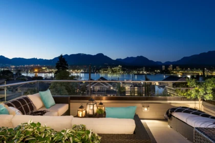 Swimming Pool Photo of 2865 Trinity Street, Vancouver, BC