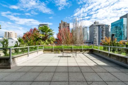 Powder Room Photo of 202 1688 Robson Street, Vancouver, BC