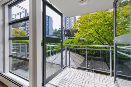 Walk-In Closet Photo of 202 1688 Robson Street, Vancouver, BC