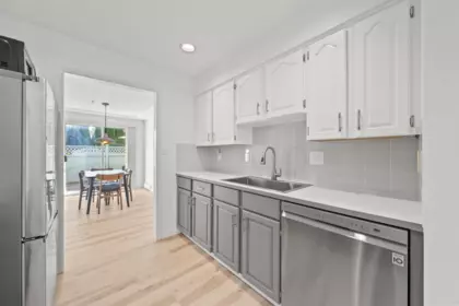 Kitchen Photo of 1 7110 Barnet Road, Burnaby, BC