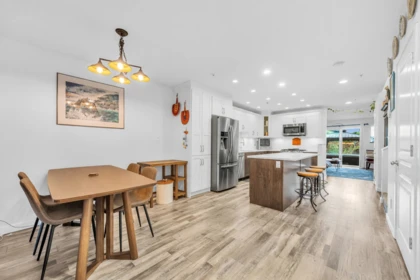 Kitchen Island Photo of 7 12267 190 Street, Pitt Meadows, BC