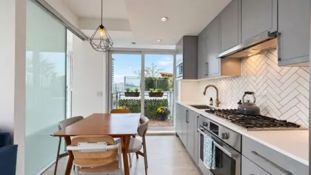 Kitchen Photo of 706 2435 Kingsway, Vancouver, BC