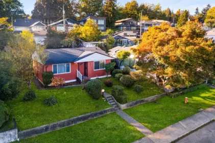 107 Sapper Street, New Westminster, BC, New westminster — Single Family Residence for sale