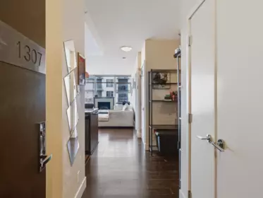 1307 158 W 13th Street, North Vancouver, BC, North Vancouver — Apartment/Condo for sale