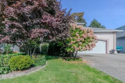 223 Balsam Avenue, Harrison Hot Springs, BC, Harrison Hot Springs — Single Family Residence for sale