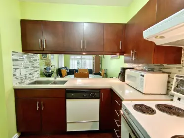 202 3981 Fraser Street, Vancouver, BC, Vancouver — Apartment/Condo for sale