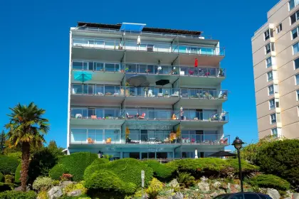 2 1845 Bellevue Avenue, West Vancouver, BC, West vancouver — Apartment/Condo for sale