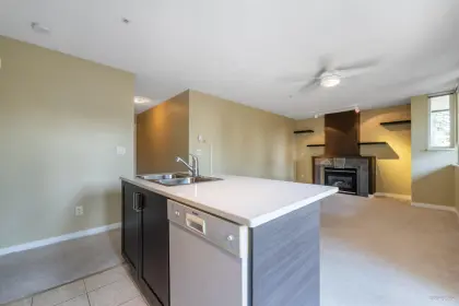 PH5 7383 Griffiths Drive, Burnaby, BC, Burnaby — Apartment/Condo for sale