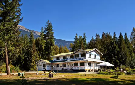 Primary Bedroom Photo of 9310 Upper Lillooet River Fsr, Pemberton, BC
