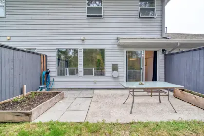 7 5706 Ebbtide Street, Sechelt, BC, Sechelt — Townhouse for sale