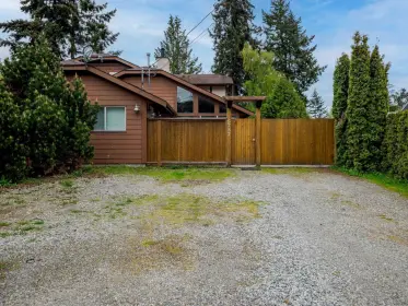 5757 Surf Circle, Sechelt, BC, Sechelt — Single Family Residence for sale