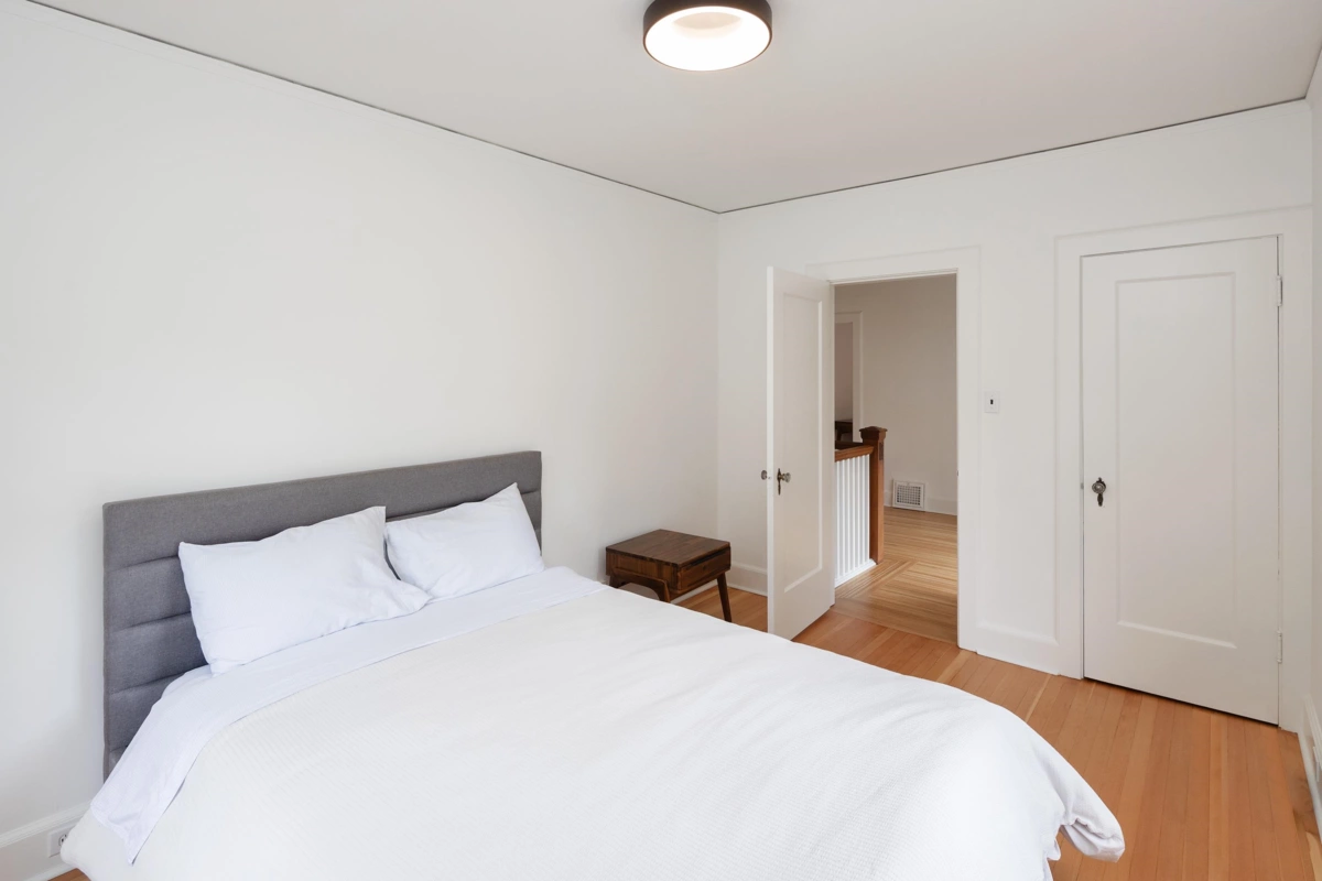 Guest Bathroom Photo of 1121 W 16th Avenue, Vancouver, BC