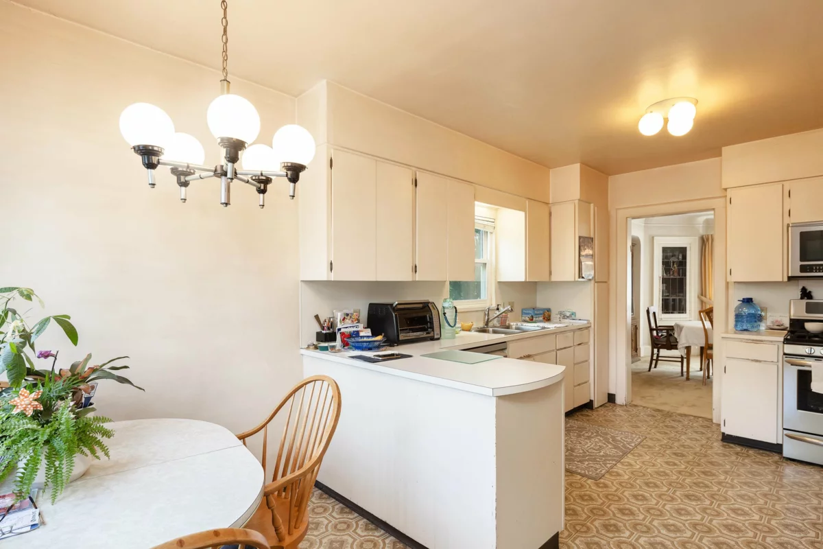 Pantry Photo of 1121 W 16th Avenue, Vancouver, BC