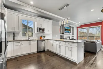 7305 192 Street, Surrey, BC, Surrey — Half Duplex for sale