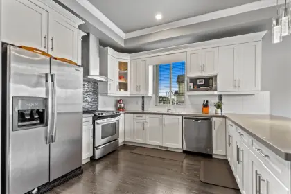 7305 192 Street, Surrey, BC, Surrey — Half Duplex for sale