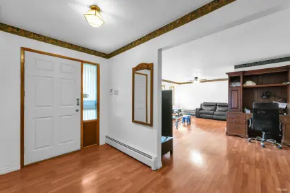 27841 Laurel Place, Maple Ridge, BC, Maple ridge — Single Family Residence for sale