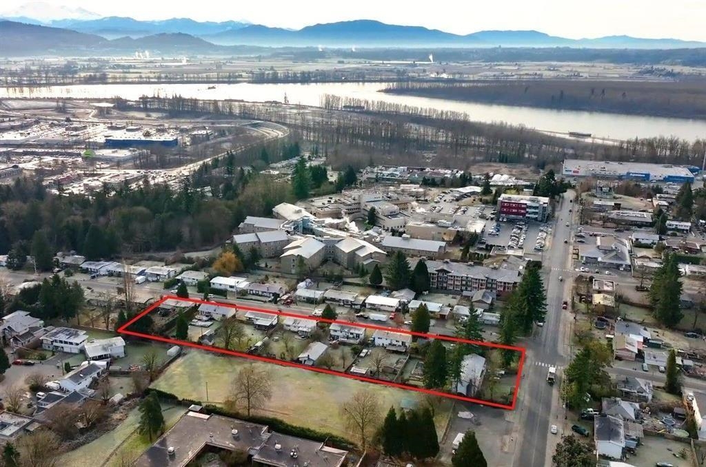 Family Room Photo of 32263 Diamond Avenue, Mission, BC