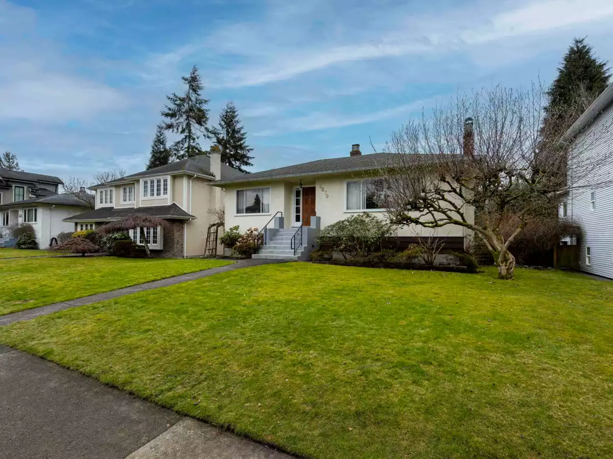 Dining Area Photo of 3870 W 3rd Avenue, Vancouver, BC