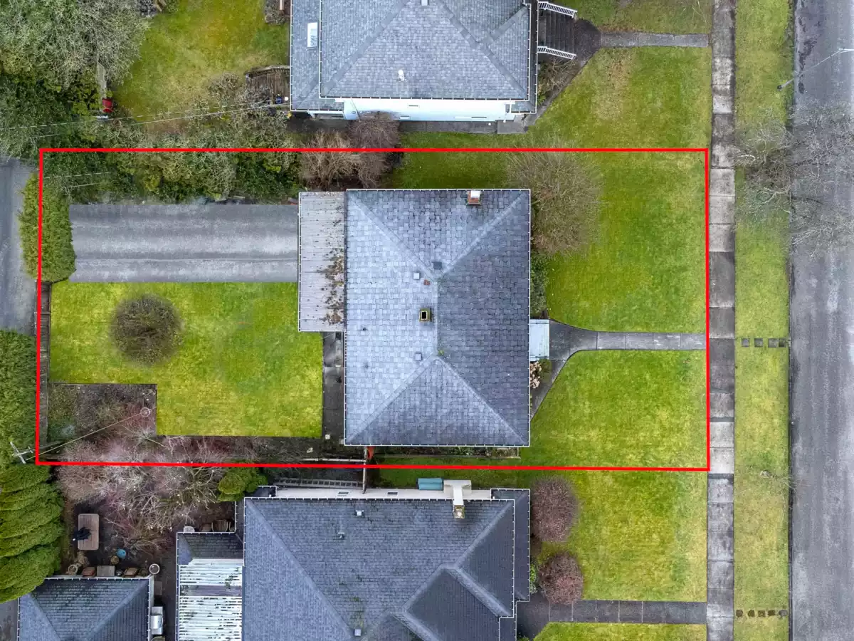 Exterior Front Photo of 3870 W 3rd Avenue, Vancouver, BC