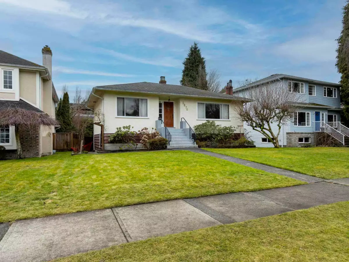 Family Room Photo of 3870 W 3rd Avenue, Vancouver, BC