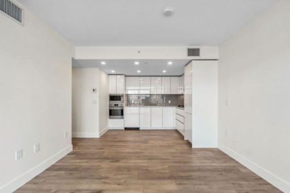 2605 10428 Whalley Boulevard, Surrey, BC