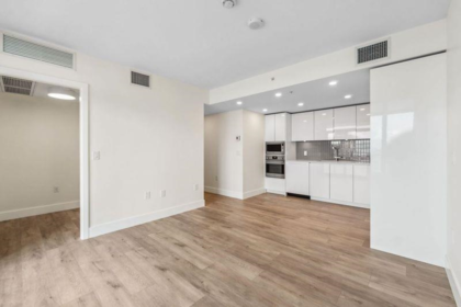 2605 10428 Whalley Boulevard, Surrey, BC