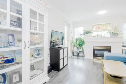 303 4989 Duchess Street, Vancouver, BC, Vancouver — Apartment/Condo for sale