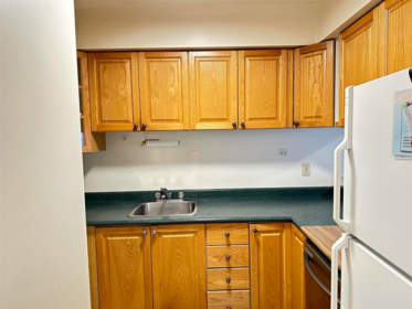 216 8460 Ackroyd Road, Richmond, BC, Richmond — Apartment/Condo for sale
