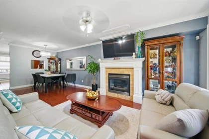 11 6238 192 Street, Surrey, BC, Surrey — Townhouse for sale