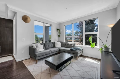 211 9366 Tomicki Avenue, Richmond, BC, Richmond — Apartment/Condo for sale