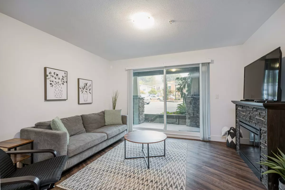 Kitchen Photo of 124 2565 Campbell Avenue, Abbotsford, BC