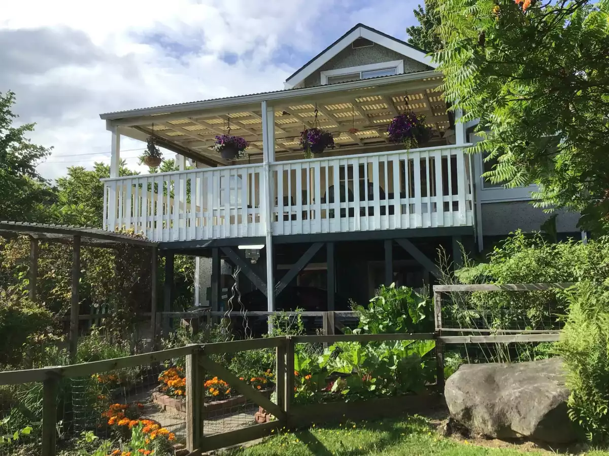 Living Room Photo of 1522 Rochester Avenue, Coquitlam, BC