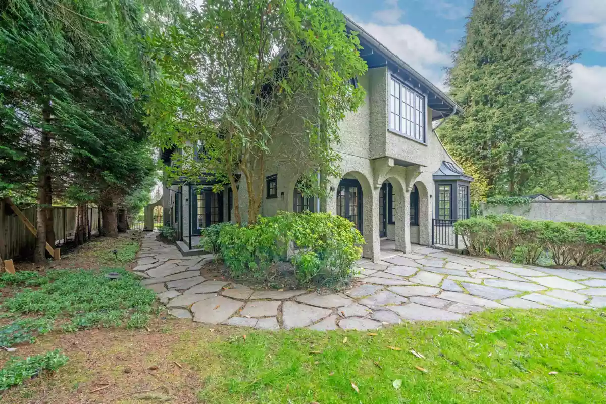 Front Yard Photo of 1610 Wesbrook Crescent, Vancouver, BC