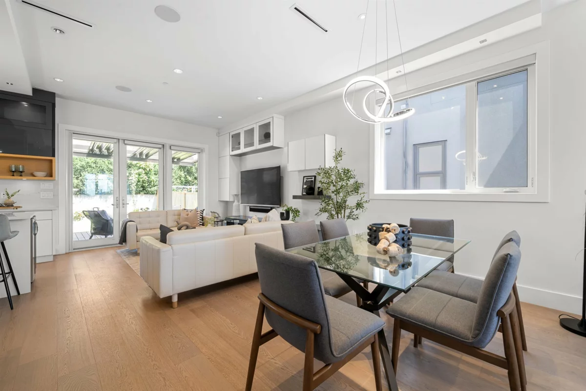 Dining Area Photo of 589 E 62nd Avenue, Vancouver, BC