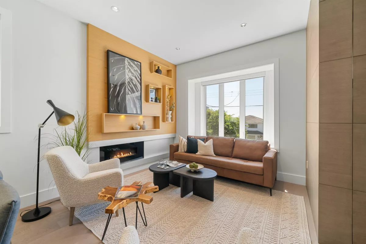 Living Room Photo of 589 E 62nd Avenue, Vancouver, BC