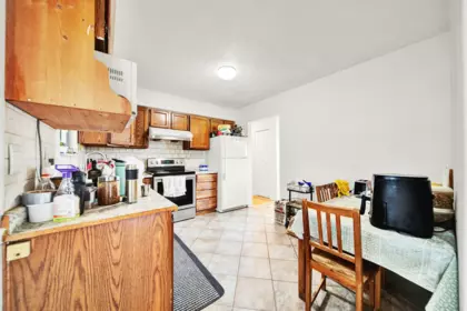 Kitchen Island Photo of 12234 99a Avenue, Surrey, BC