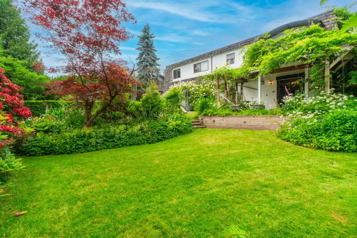 Family Room Photo of 759 Vinedale Road, North Vancouver, BC