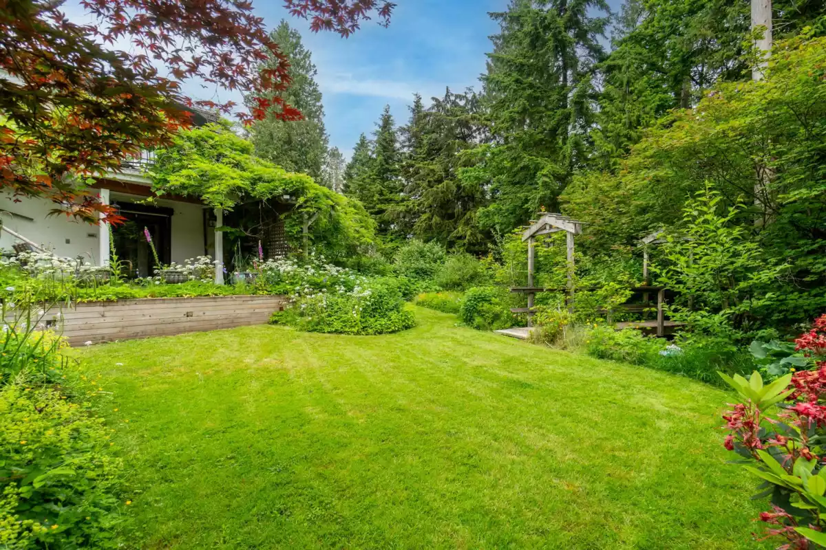 Living Room Photo of 759 Vinedale Road, North Vancouver, BC