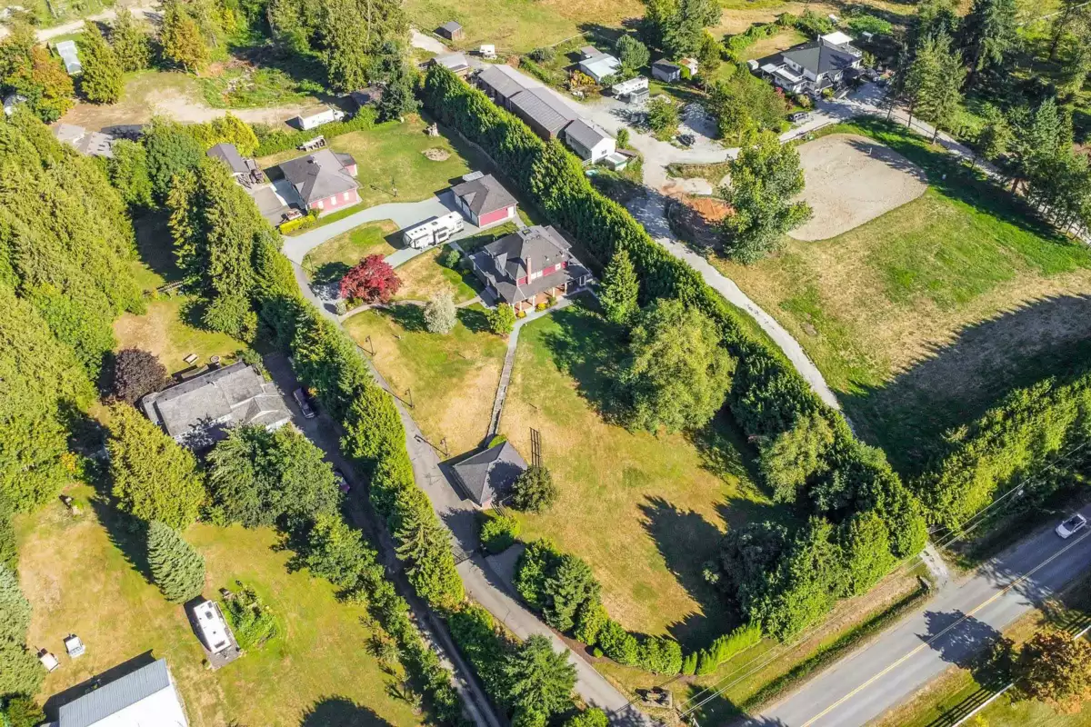 Living Room Photo of 1526 232 Street, Langley, BC
