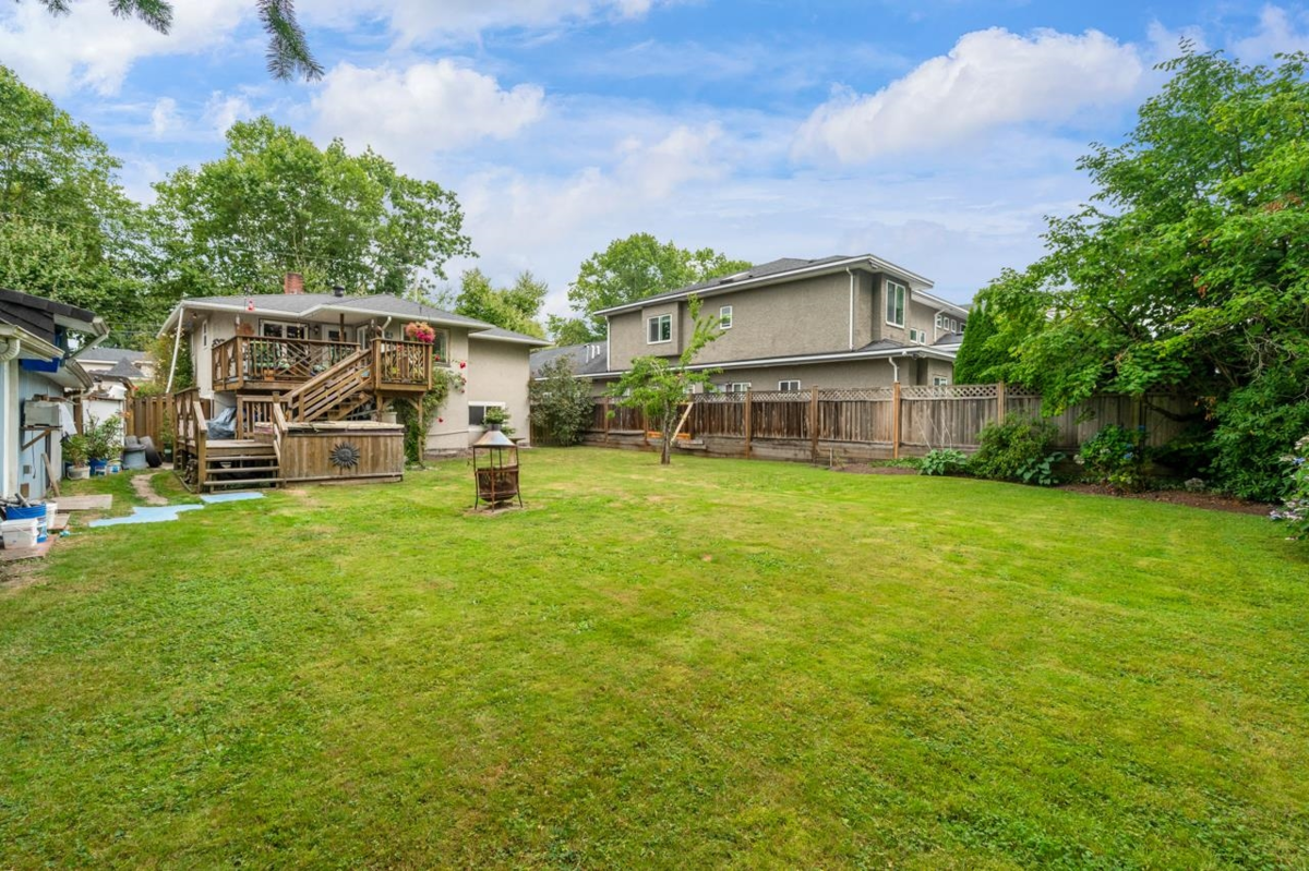 Family Room Photo of 10320 Caithcart Road, Richmond, BC
