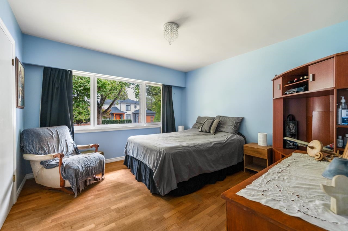 Powder Room Photo of 10320 Caithcart Road, Richmond, BC